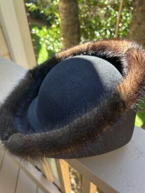 MR. JOHN CLASSIC New York Paris Black Wool Brown Faux Fur HAT